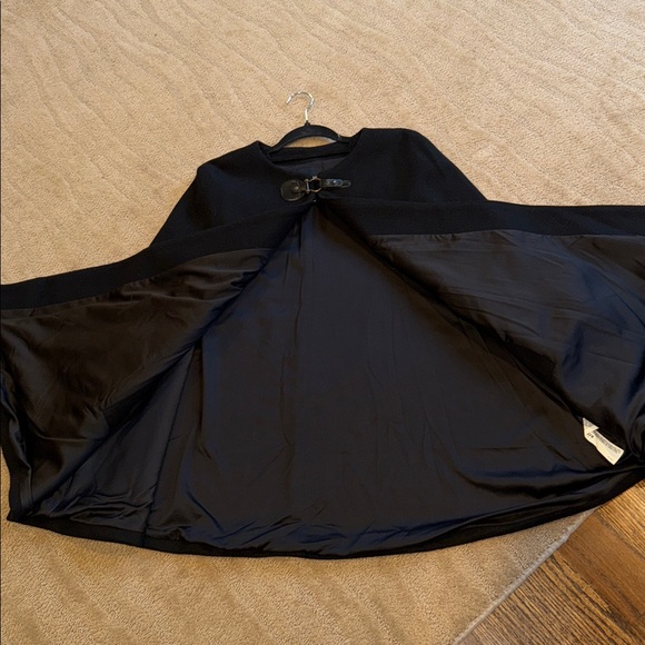 Forever 21 Black Cape Coat - Picture 6 of 14